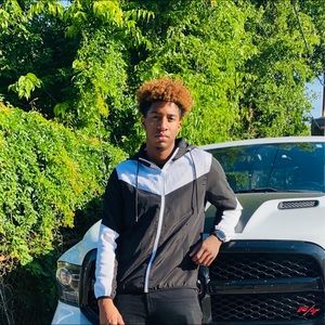 Meet your Posher, Malik